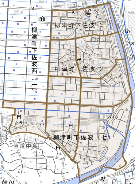 柳津町下佐波とその周辺の地図。町の範囲を重ねている