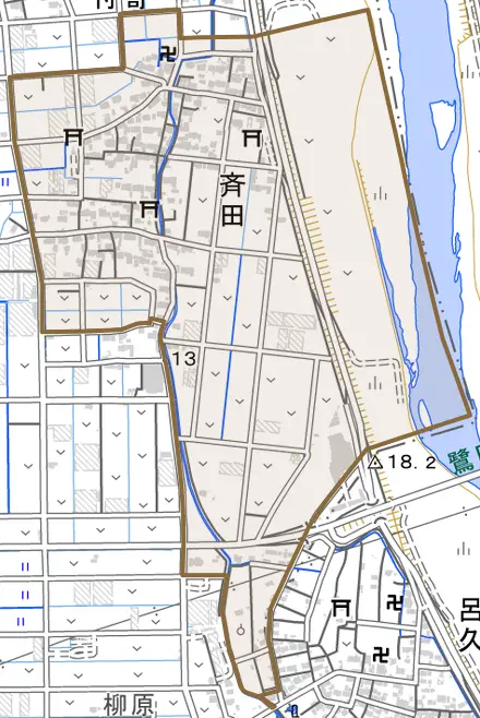 大字斉田とその周辺の地図。町の範囲を重ねている