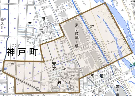 大字安次とその周辺の地図。町の範囲を重ねている