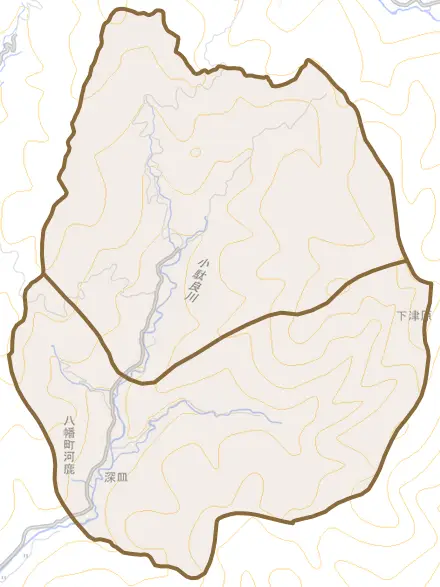 八幡町河鹿とその周辺の地図。町の範囲を重ねている