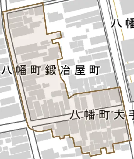 八幡町大手町とその周辺の地図。町の範囲を重ねている