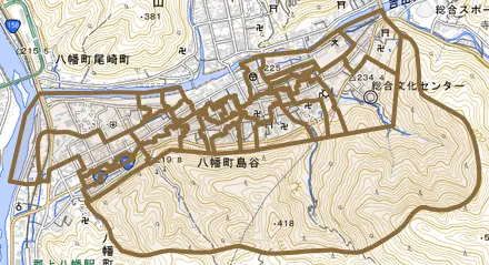 八幡町島谷とその周辺の地図。町の範囲を重ねている