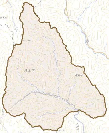 明宝小川とその周辺の地図。町の範囲を重ねている