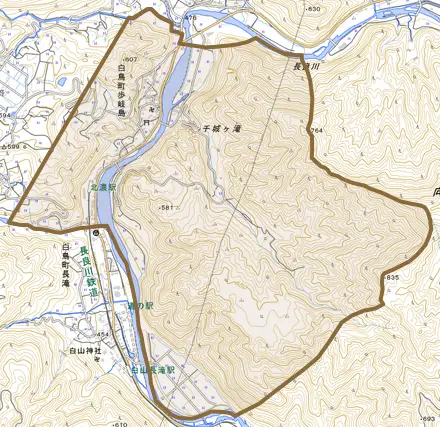 白鳥町歩岐島とその周辺の地図。町の範囲を重ねている