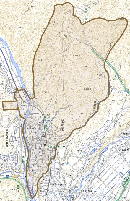 白鳥町白鳥とその周辺の地図。町の範囲を重ねている