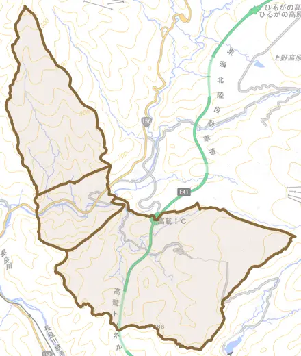 高鷲町鮎立とその周辺の地図。町の範囲を重ねている