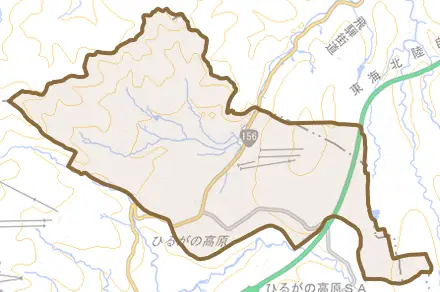 高鷲町ひるがのとその周辺の地図。町の範囲を重ねている