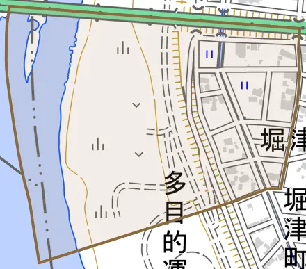 堀津町須賀西とその周辺の地図。町の範囲を重ねている