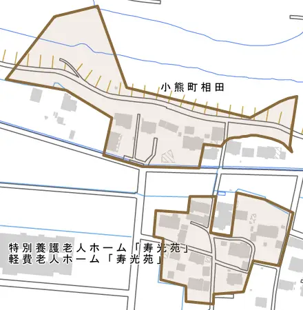 小熊町相田とその周辺の地図。町の範囲を重ねている