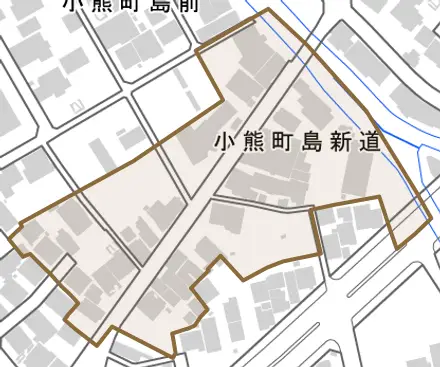 小熊町島新道とその周辺の地図。町の範囲を重ねている
