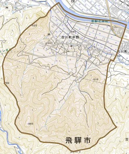 古川町中野とその周辺の地図。町の範囲を重ねている