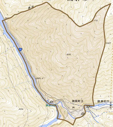 神岡町土とその周辺の地図。町の範囲を重ねている
