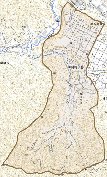 神岡町小萱とその周辺の地図。町の範囲を重ねている