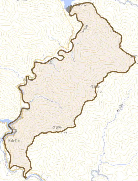 東杉原とその周辺の地図。町の範囲を重ねている