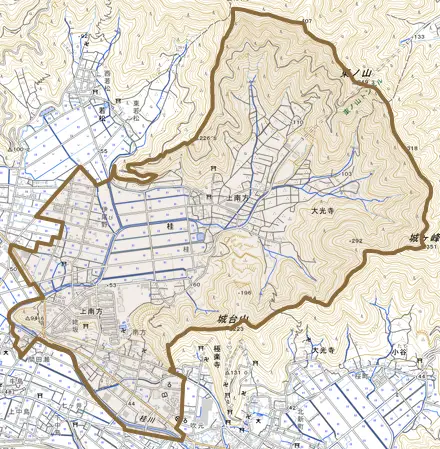 上南方とその周辺の地図。町の範囲を重ねている
