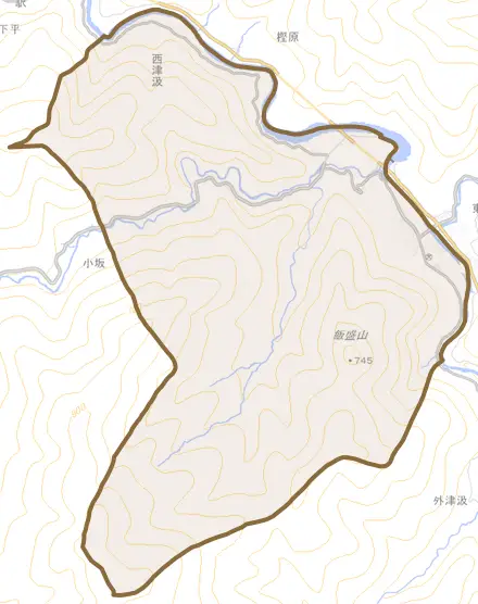 西津汲とその周辺の地図。町の範囲を重ねている