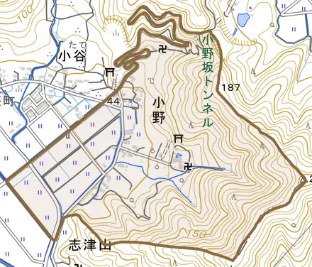小野とその周辺の地図。町の範囲を重ねている