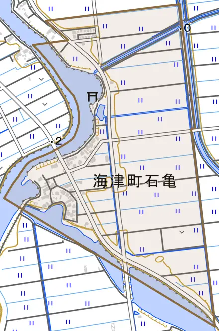 海津町石亀とその周辺の地図。町の範囲を重ねている