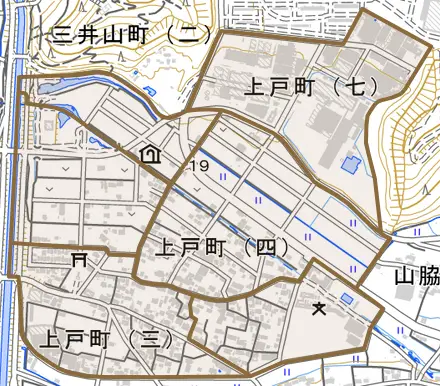 上戸町とその周辺の地図。町の範囲を重ねている