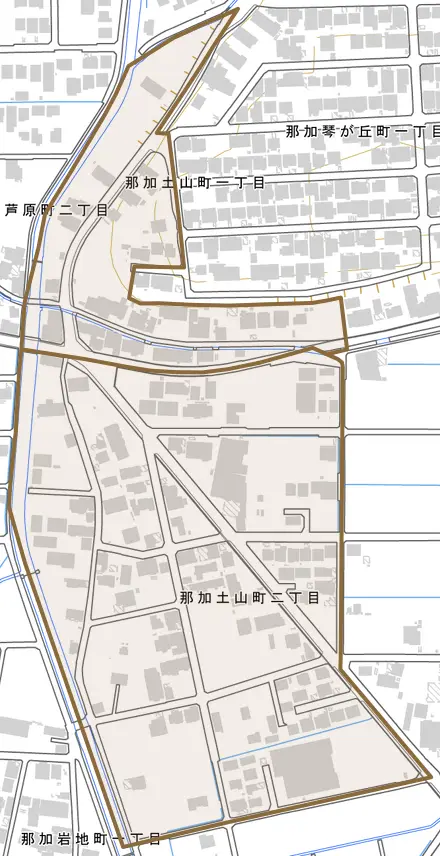 那加土山町とその周辺の地図。町の範囲を重ねている