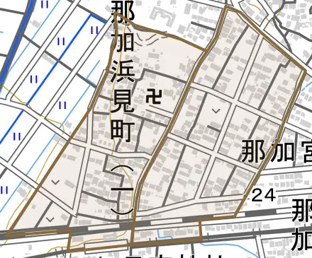那加浜見町とその周辺の地図。町の範囲を重ねている