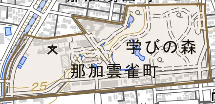 那加雲雀町とその周辺の地図。町の範囲を重ねている