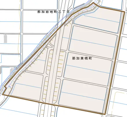 那加兼橋町とその周辺の地図。町の範囲を重ねている