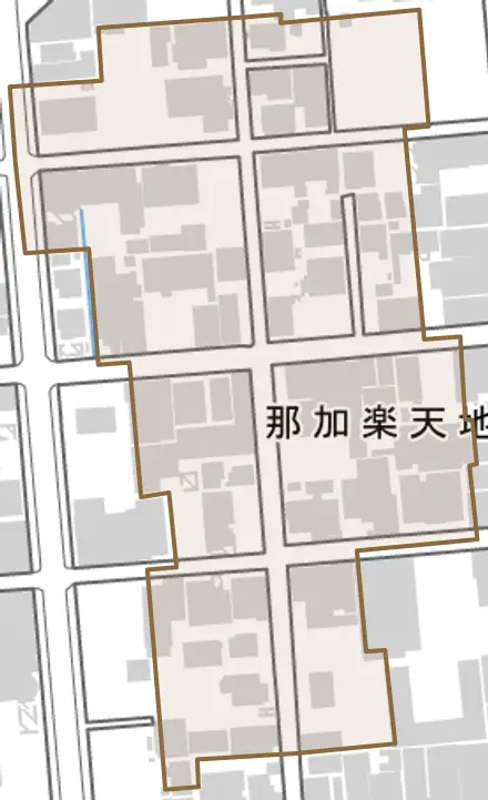 那加楽天地町とその周辺の地図。町の範囲を重ねている