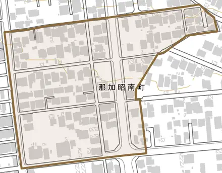 那加昭南町とその周辺の地図。町の範囲を重ねている