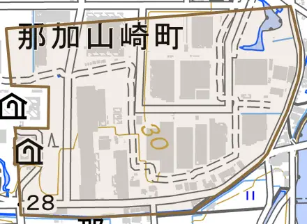 那加山崎町とその周辺の地図。町の範囲を重ねている