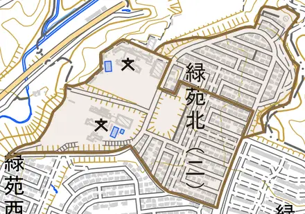 緑苑北とその周辺の地図。町の範囲を重ねている