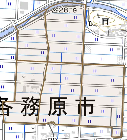 蘇原赤羽根町とその周辺の地図。町の範囲を重ねている