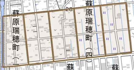 蘇原瑞穂町とその周辺の地図。町の範囲を重ねている