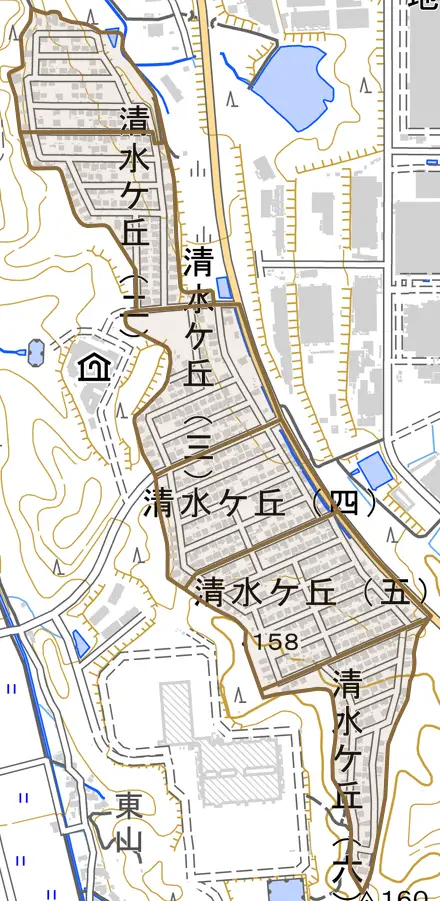 清水ケ丘とその周辺の地図。町の範囲を重ねている