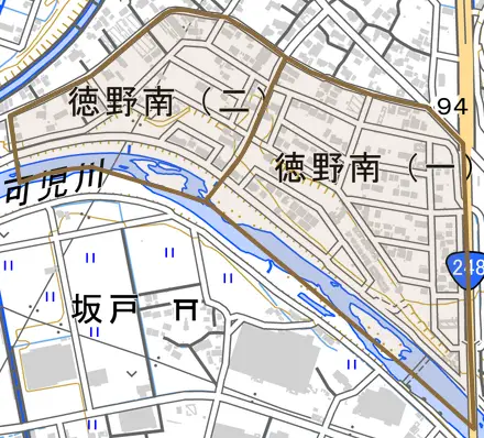 徳野南とその周辺の地図。町の範囲を重ねている