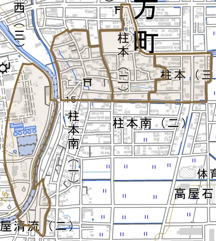 柱本とその周辺の地図。町の範囲を重ねている