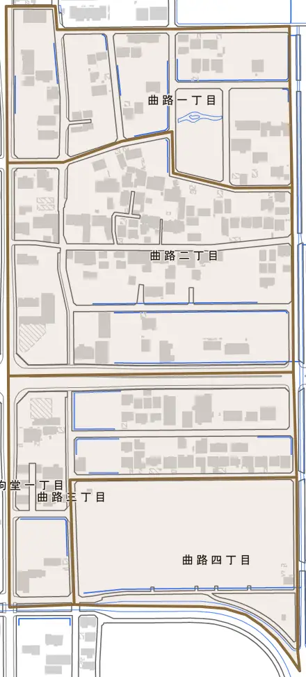 曲路とその周辺の地図。町の範囲を重ねている