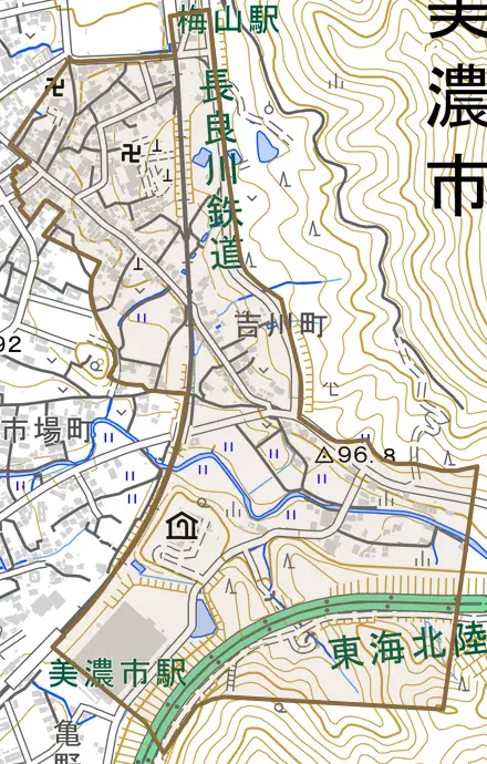 吉川町とその周辺の地図。町の範囲を重ねている