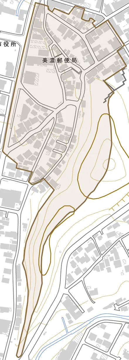 新町とその周辺の地図。町の範囲を重ねている