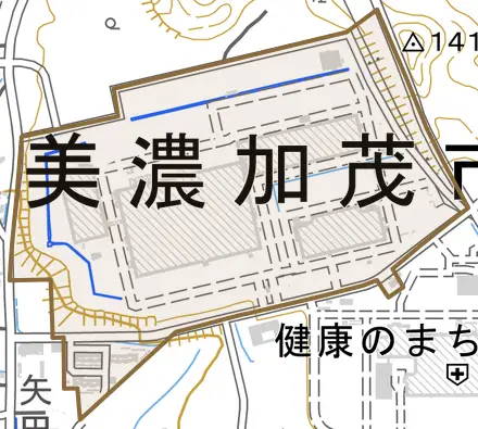 蜂屋町矢田とその周辺の地図。町の範囲を重ねている