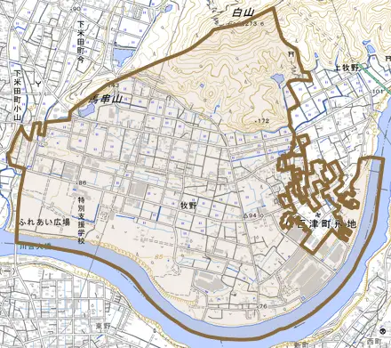 牧野とその周辺の地図。町の範囲を重ねている