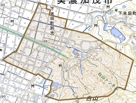 下米田町則光とその周辺の地図。町の範囲を重ねている