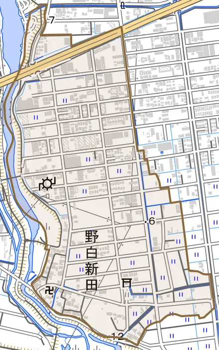 野白新田とその周辺の地図。町の範囲を重ねている