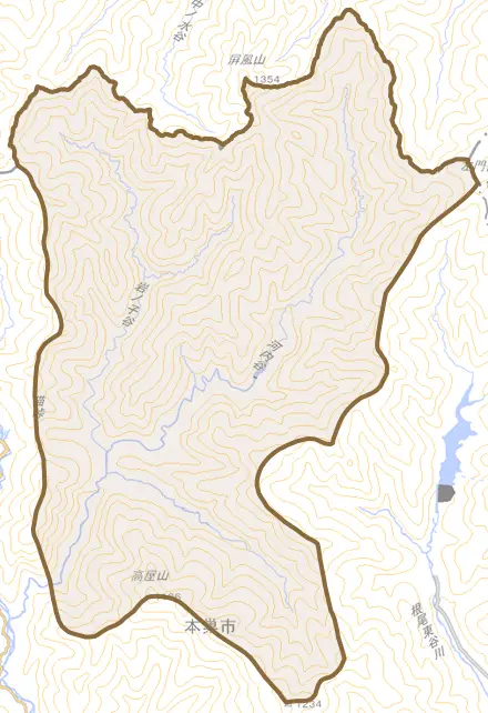 根尾越波とその周辺の地図。町の範囲を重ねている