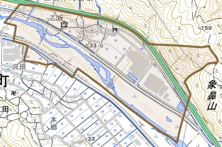 上石津町乙坂とその周辺の地図。町の範囲を重ねている