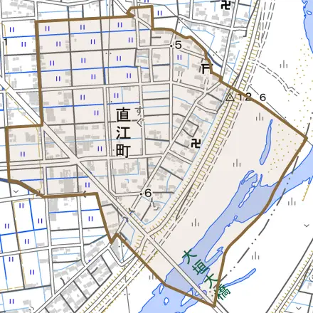 直江町とその周辺の地図。町の範囲を重ねている