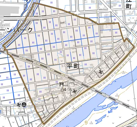 平町とその周辺の地図。町の範囲を重ねている