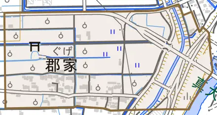 大字郡家とその周辺の地図。町の範囲を重ねている