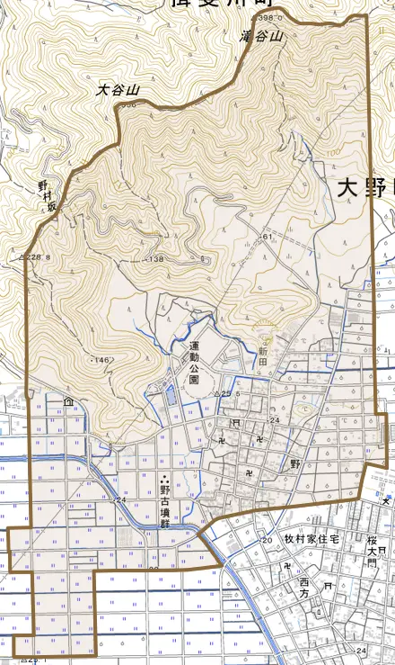 大字野とその周辺の地図。町の範囲を重ねている