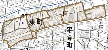 東町とその周辺の地図。町の範囲を重ねている